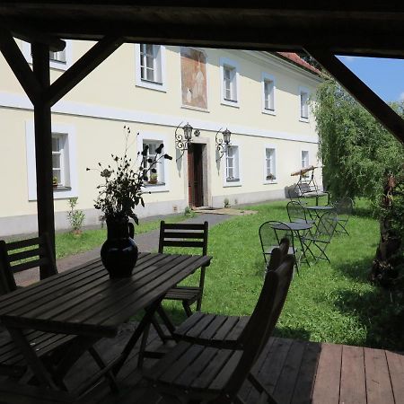 Zamecky Penzion Sloup Sloup  Buitenkant foto