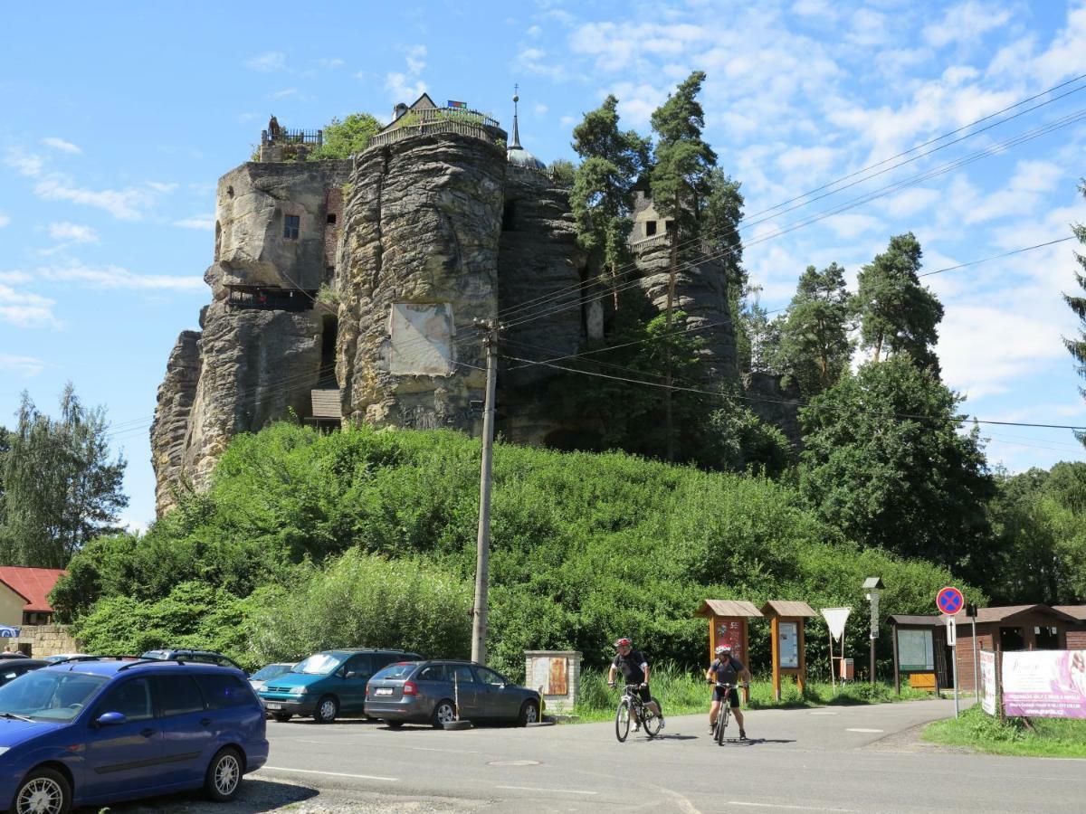 Zamecky Penzion Sloup Sloup  Buitenkant foto